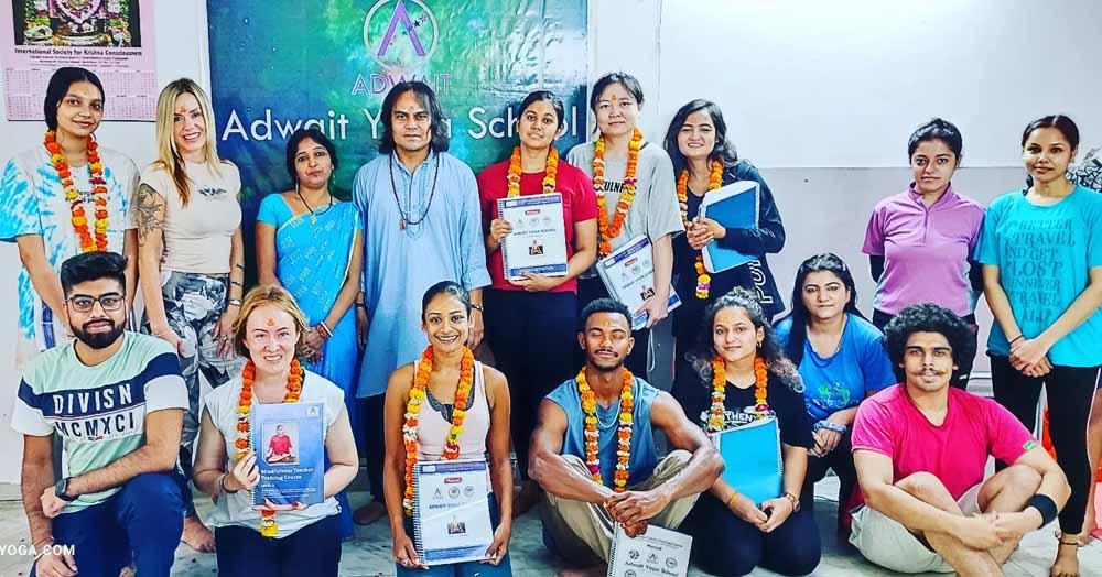 yoga teacher training course india trainees